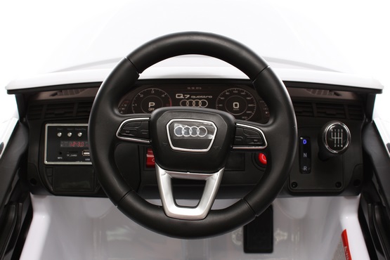Детский электромобиль Audi Q7 Quattro (белый) (6)
